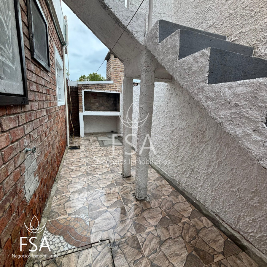 Casa ID.447 - Alquiler Casa de altos 2 Dormitorios Parrillero Cochera Solymar Norte F