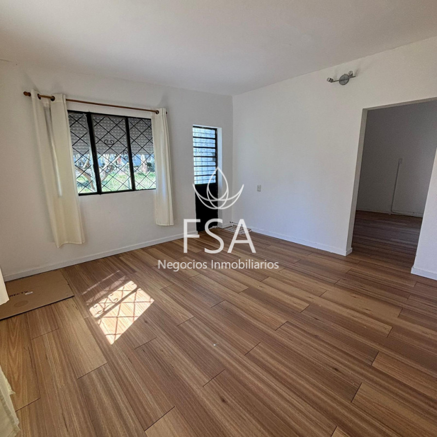 Casa ID.356 - Alquiler Casa 2 Dormitorios Fondo Cercado Estufa a leña El Pinar Canelones F