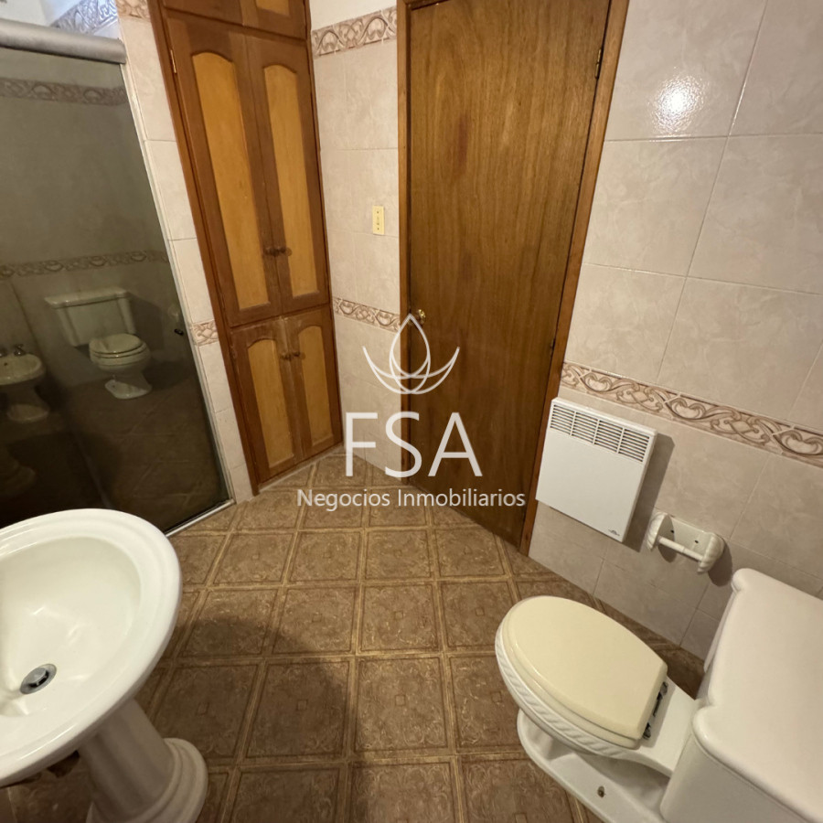 Casa ID.186 - Alquiler Casa 4 Dormitorios 3 baños Parrillero Terreno grande Lagomar Sur Ciudad de la Costa Canelones G