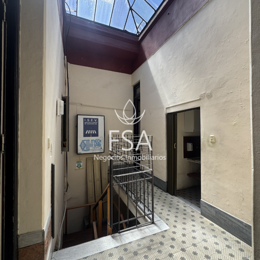 Casa ID.449 - Alquiler Casa  Padron Unico 10 Habitaciones 3 Baños Cordón Montevideo E