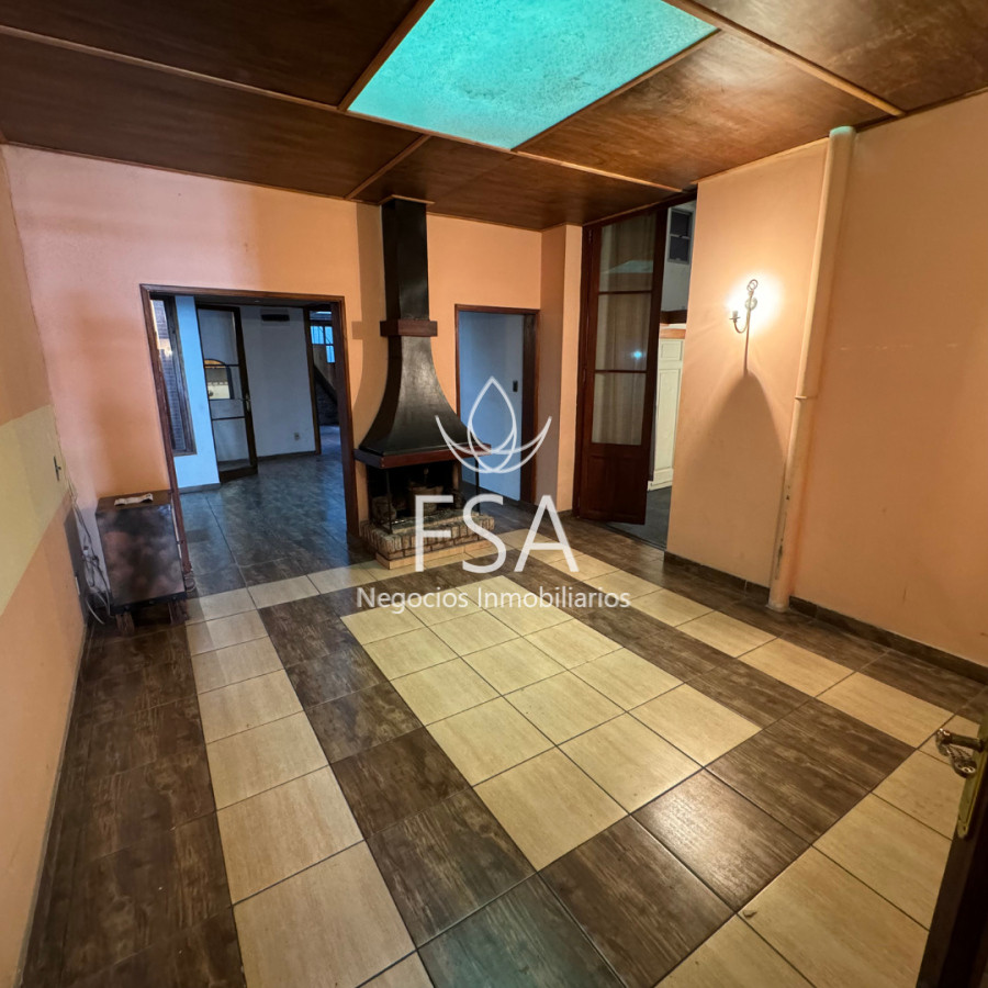 Casa ID.96 - Venta Casa + Local 3 Dormitorios 3 Baños Cordón Montevideo E
