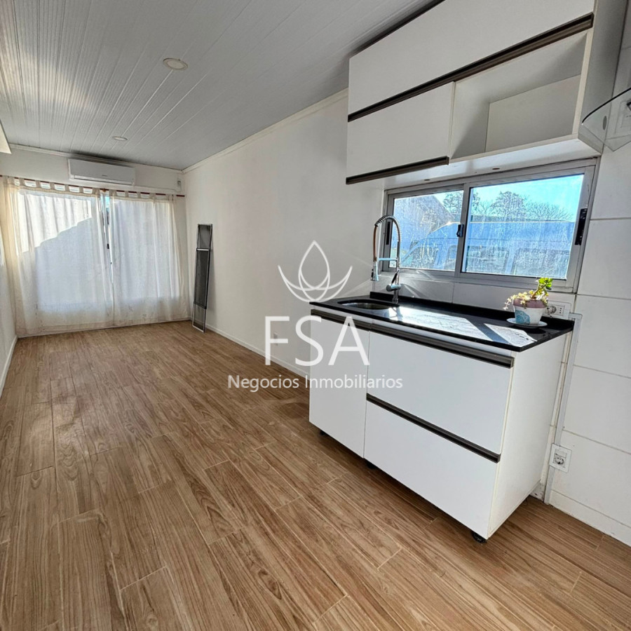 Casa ID.504 - Alquiler Casa contenedor Ingreso para auto Patio privado 1 Dormitorio Pinar Norte FM