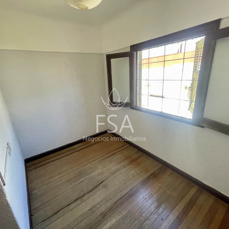 Casa ID.196 - Venta Casa PH 6 Dormitorios Garaje Malvin Montevideo St 