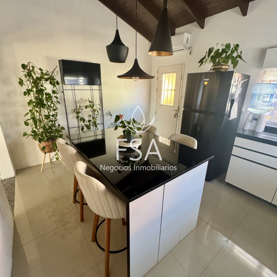 Casa ID.464 - Venta Casa Pronta Para Entrar Dos Dormitorios Barbacoa Garaje La Paz Canelones G