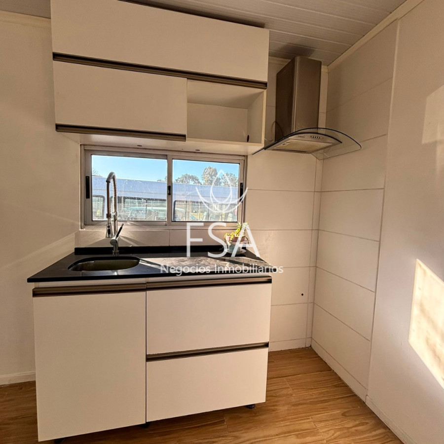Casa ID.504 - Alquiler Casa contenedor Ingreso para auto Patio privado 1 Dormitorio Pinar Norte FM