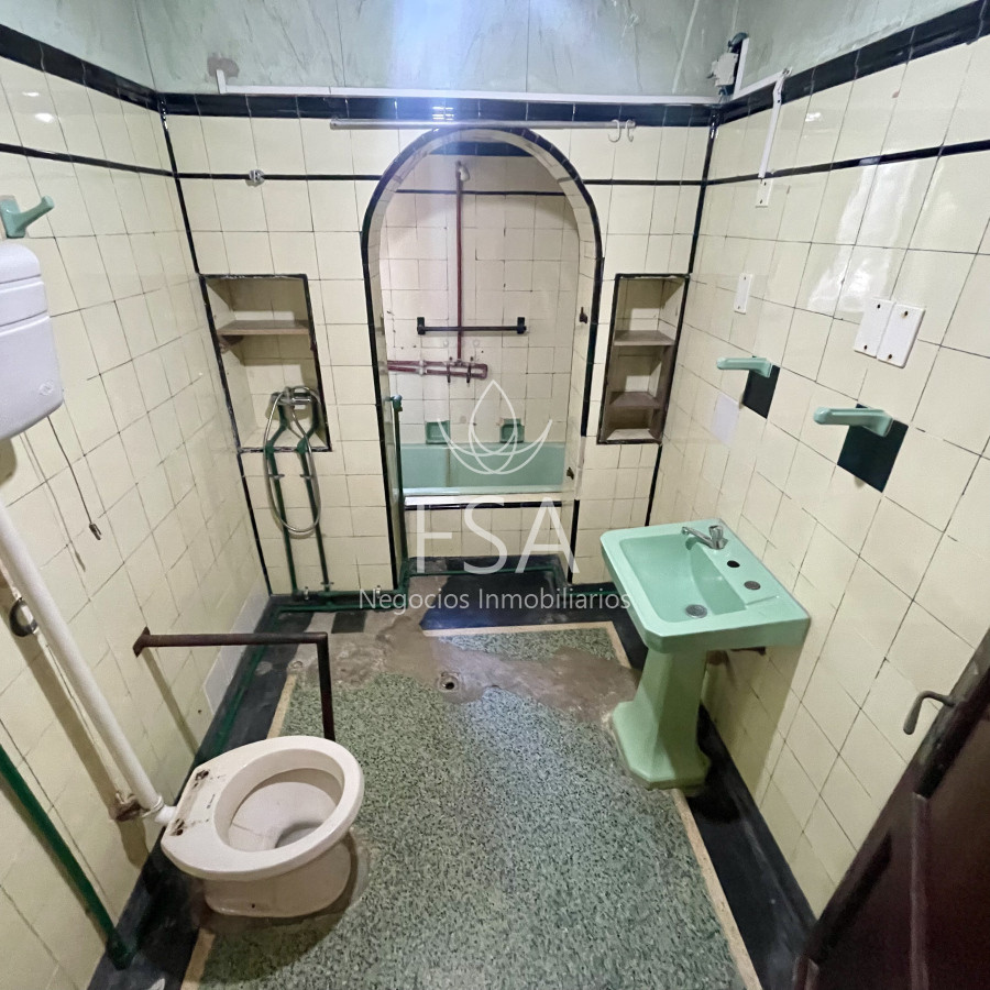 Casa ID.196 - Venta Casa PH 6 Dormitorios Garaje Malvin Montevideo St 