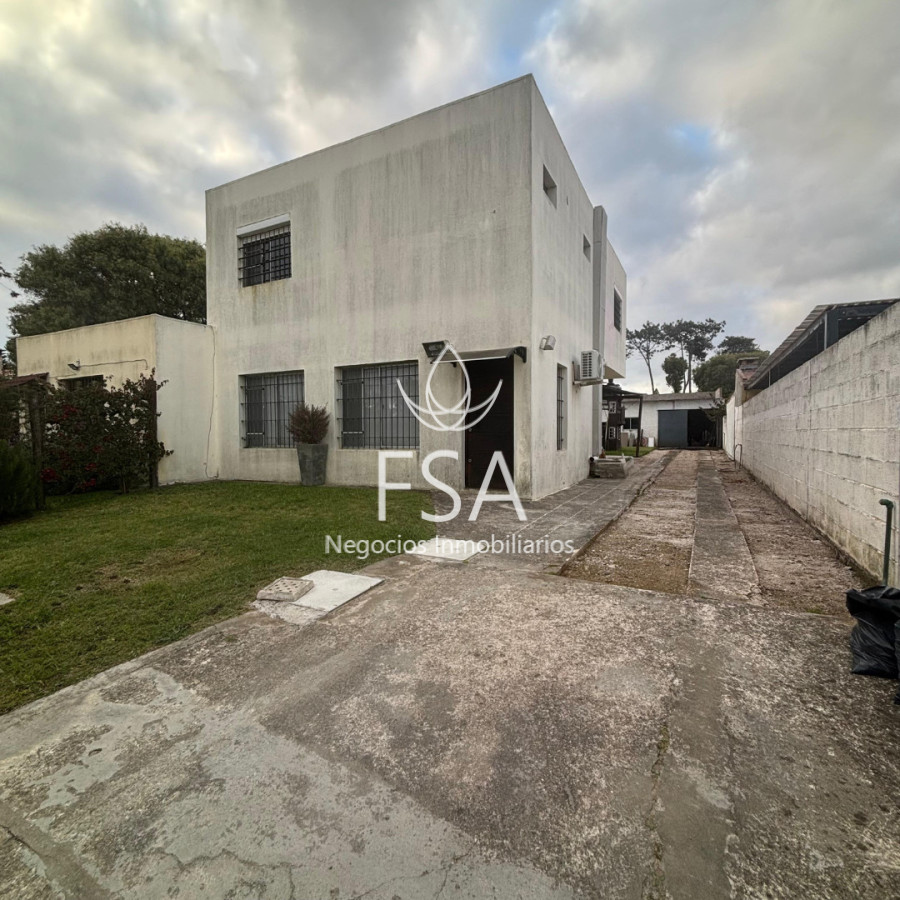 Casa ID.401 - Alquiler Casa 3 Dormitorios 3 Baños Jardín Garaje Solymar Sur F