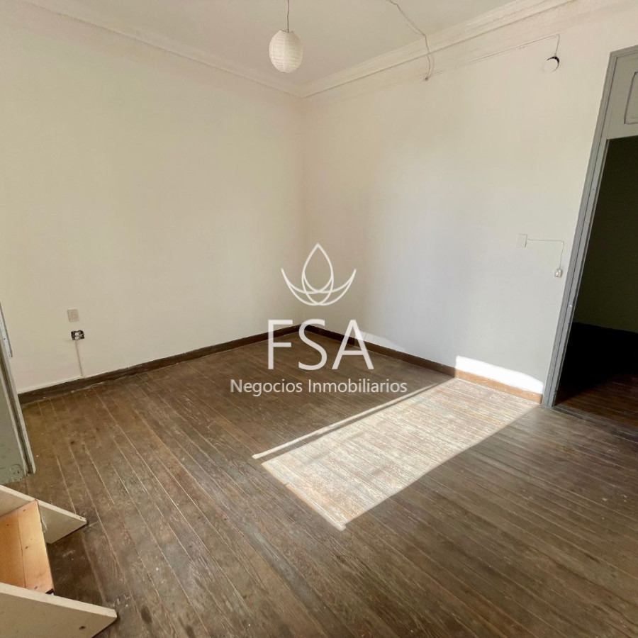 Casa ID.396 - Alquiler Casa 5 Dormitorios Terraza Parrillero Barrio Sur Montevideo St