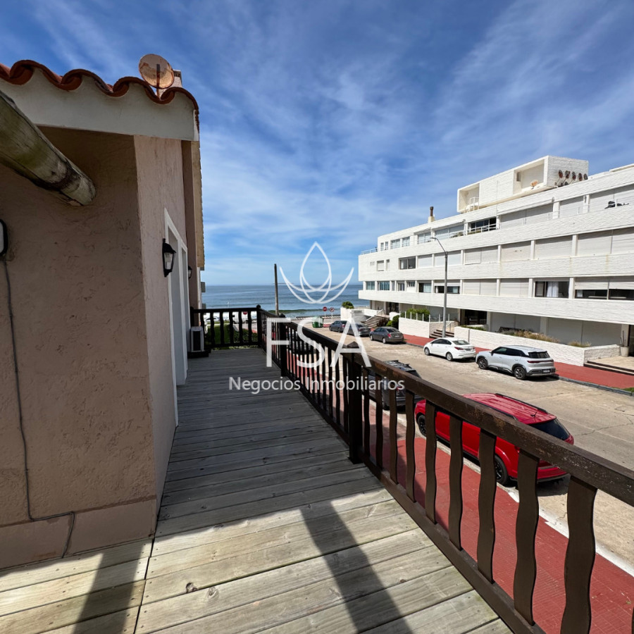 Casa ID.390 - Venta Casa 4 Dormitorios Barbacoa Piscina Península Punta del Este Maldonado G 