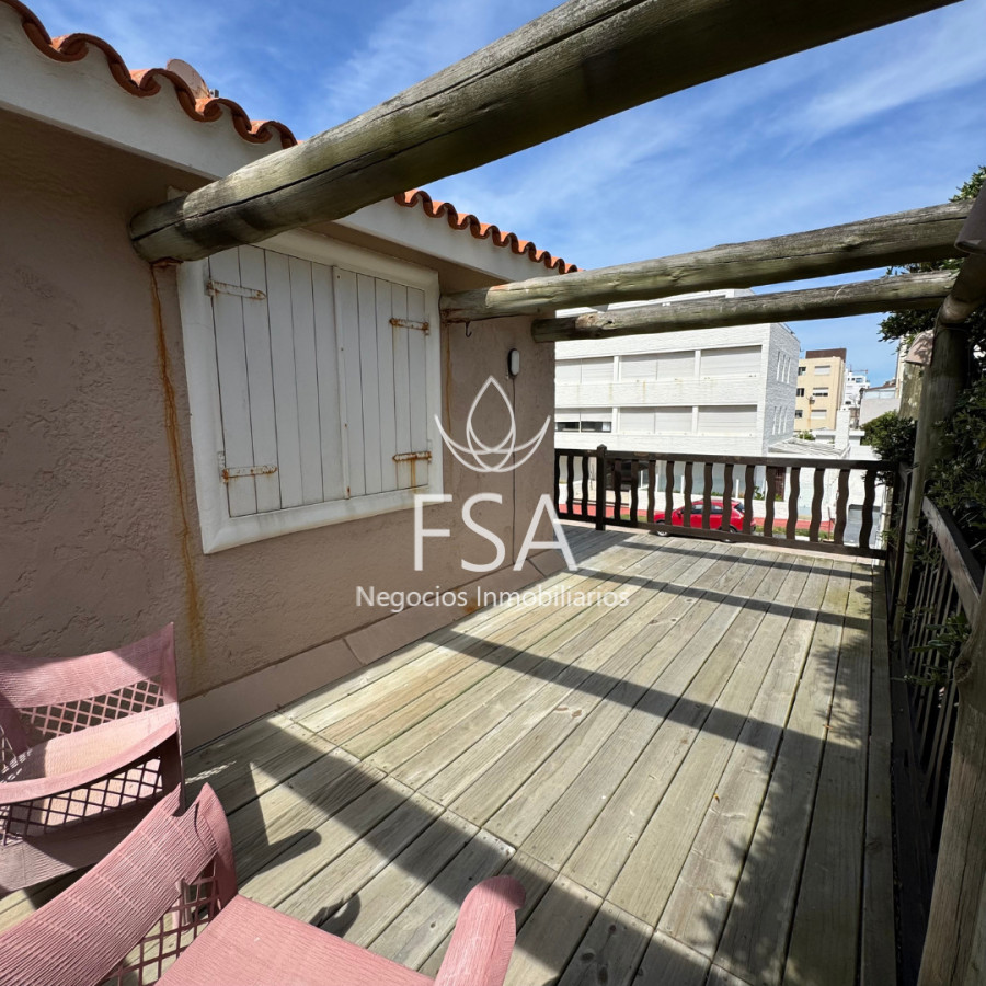Casa ID.390 - Venta Casa 4 Dormitorios Barbacoa Piscina Península Punta del Este Maldonado G 