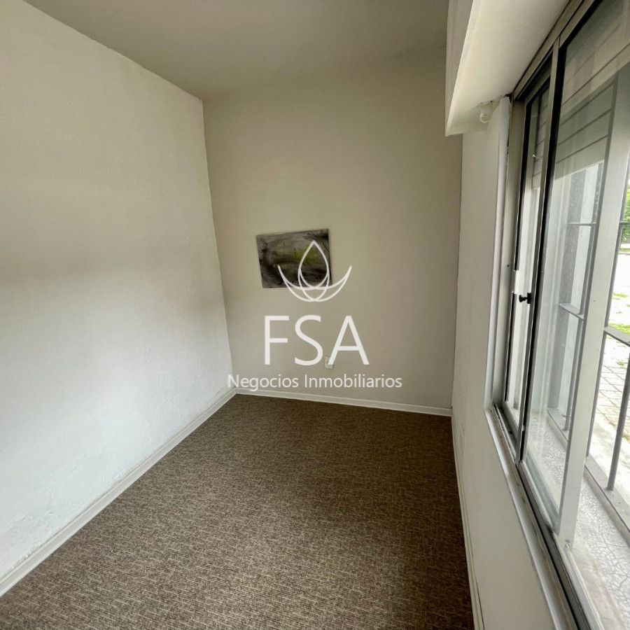 Casa ID.415 - Alquiler Casa 4 Dormitorios Garage Parrillero Jacinto Vera Montevideo St