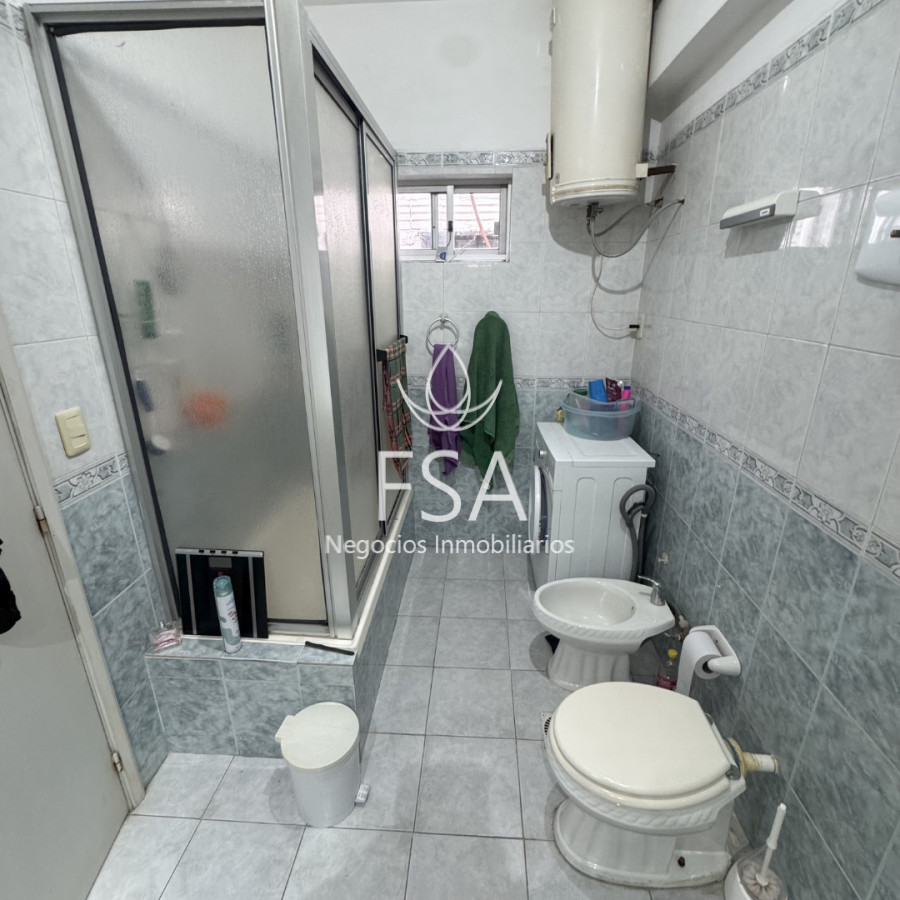 Casa ID.495 - Venta Casa 4 Dormitorios 2 Baños Garaje La Blanqueada Montevideo E