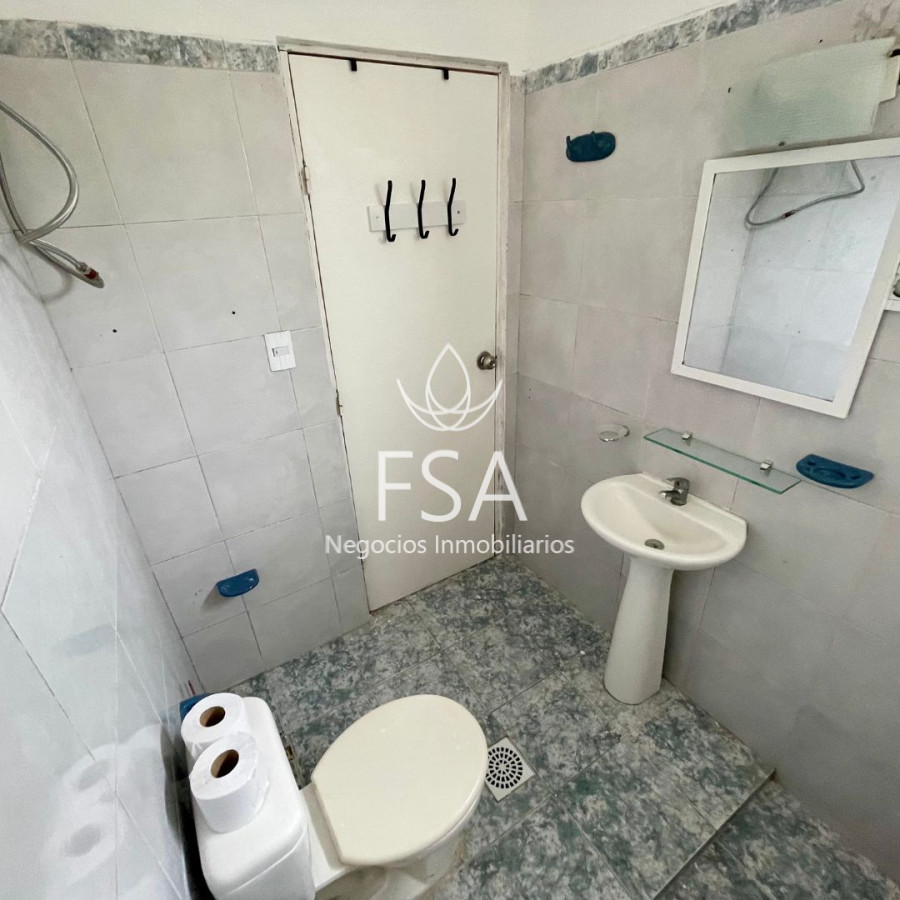 Casa ID.415 - Alquiler Casa 4 Dormitorios Garage Parrillero Jacinto Vera Montevideo St