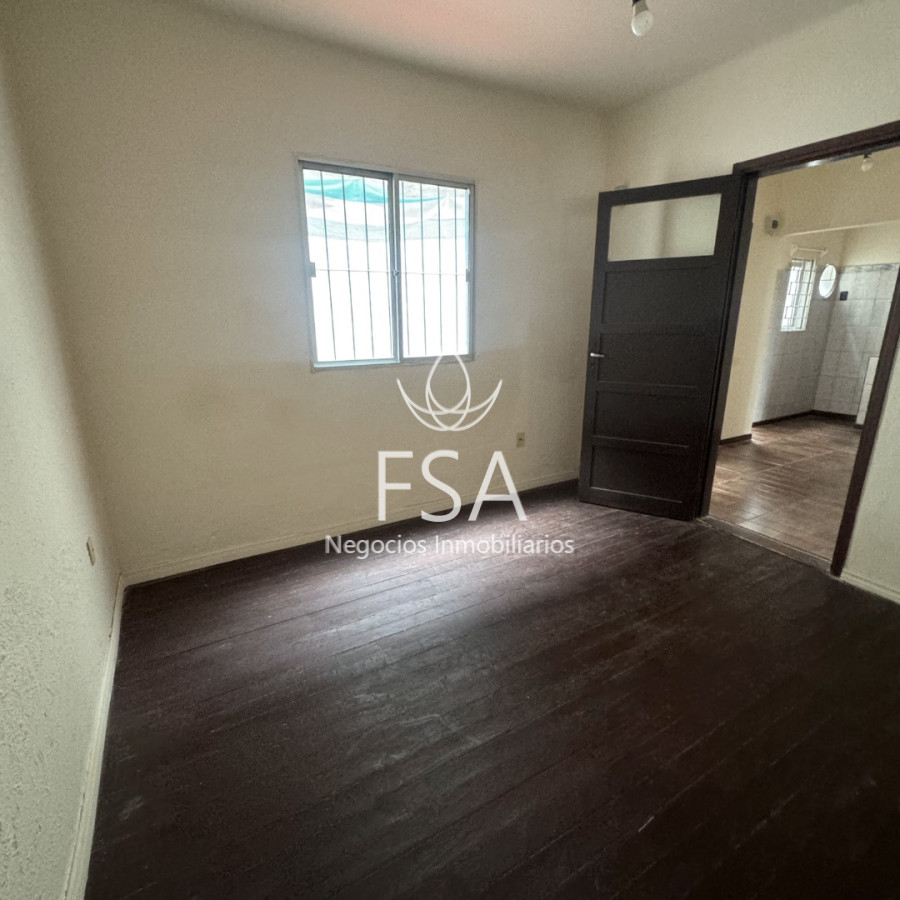 Casa ID.502 - Alquiler Casa 2 Dormitorios 2 Patios Garaje La Blanqueada Montevideo E