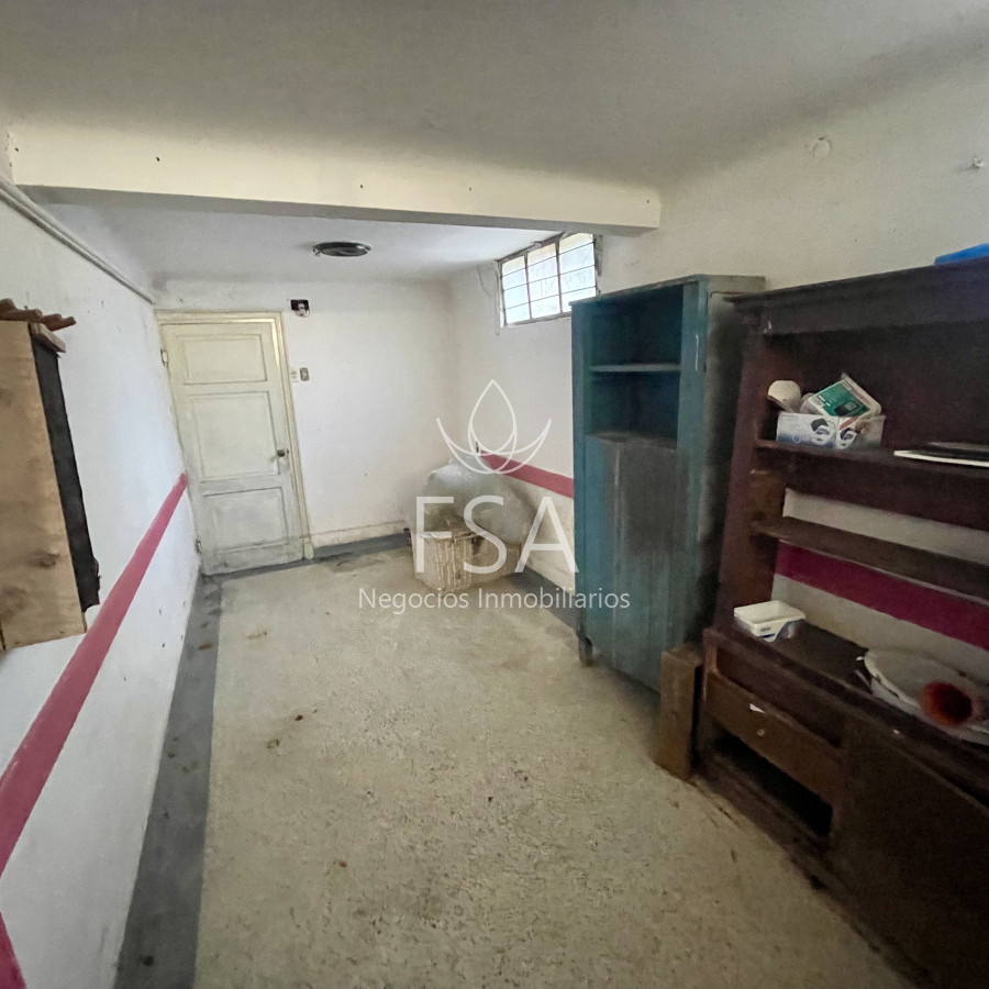 Casa ID.196 - Venta Casa PH 6 Dormitorios Garaje Malvin Montevideo St 