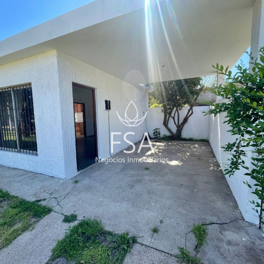 Casa ID.384 - Venta Casa 2 Dormitorios Parrillero Cochera Atlantida Canelones St
