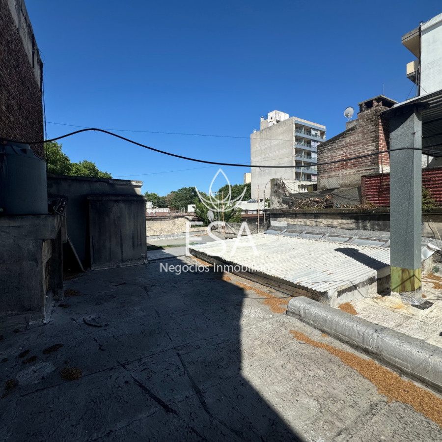 Casa ID.96 - Venta Casa + Local 3 Dormitorios 3 Baños Cordón Montevideo E