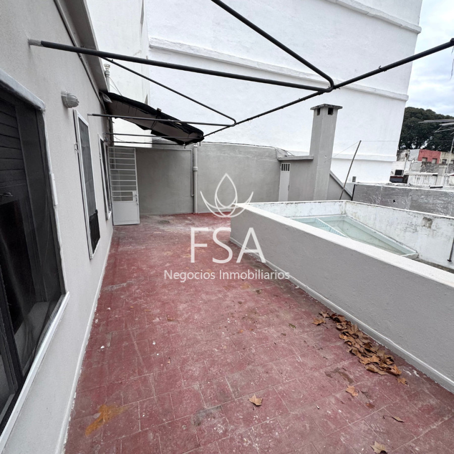 Casa ID.514 - Alquiler Casa 4 Dormitorios 2 baños Patio Estufa Buceo Montevideo E