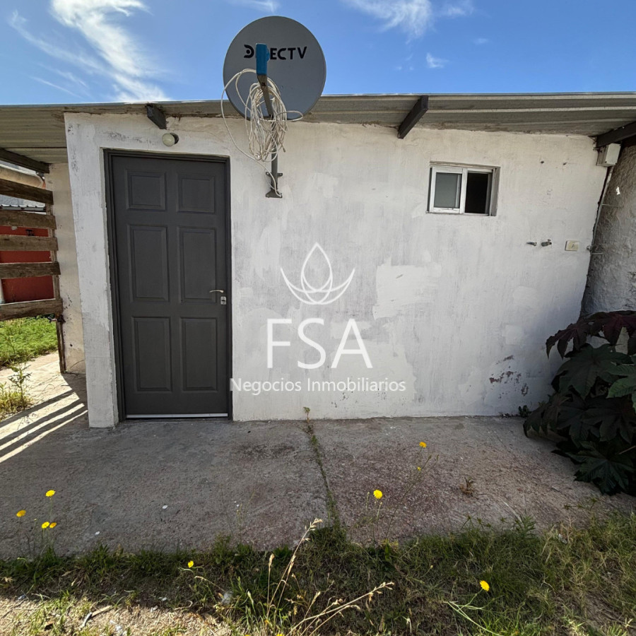 Casa ID.406 - Alquiler Monoambiente Patio privado Lomas de Solymar Sur F