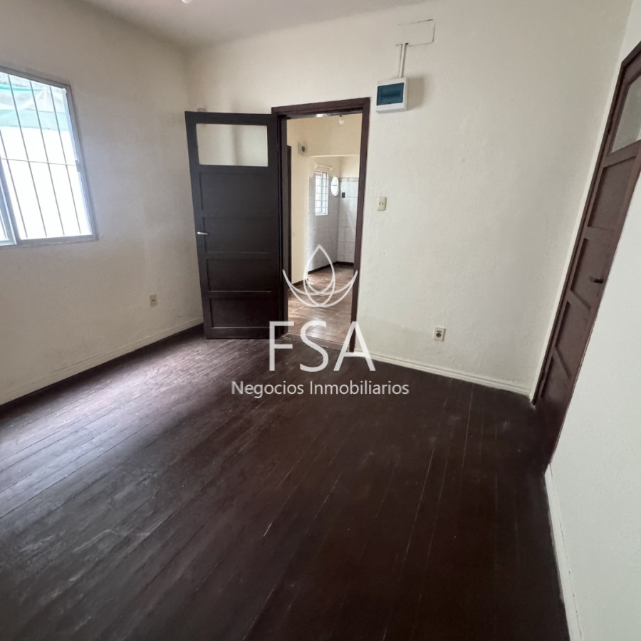 Casa ID.502 - Alquiler Casa 2 Dormitorios 2 Patios Garaje La Blanqueada Montevideo E