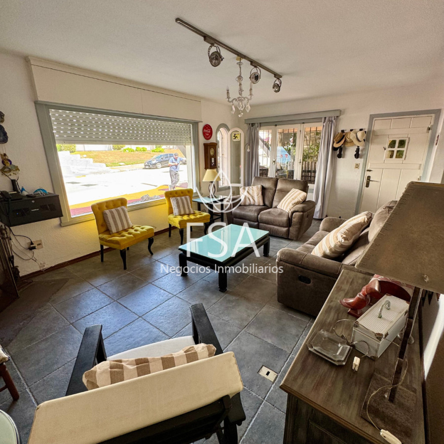 Casa ID.390 - Venta Casa 4 Dormitorios Barbacoa Piscina Península Punta del Este Maldonado G 