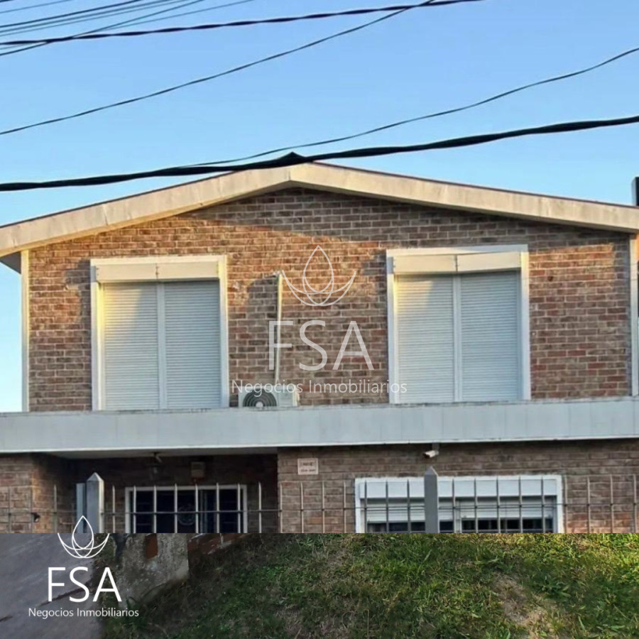 Casa ID.447 - Alquiler Casa de altos 2 Dormitorios Parrillero Cochera Solymar Norte F