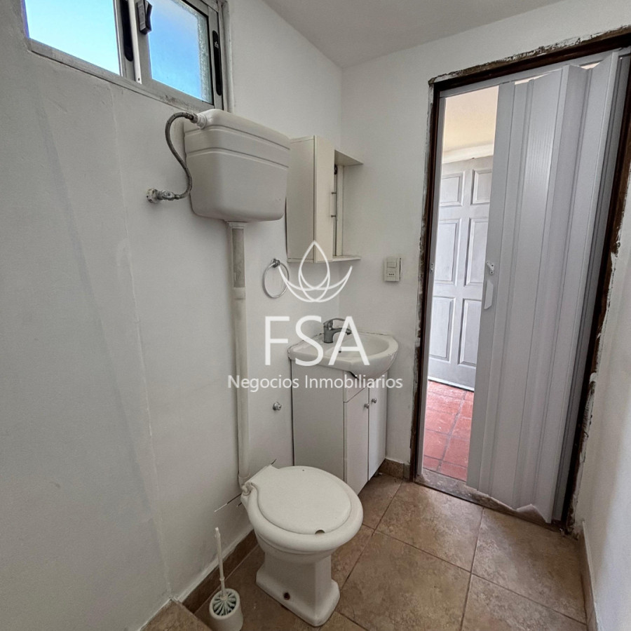 Casa ID.406 - Alquiler Monoambiente Patio privado Lomas de Solymar Sur F