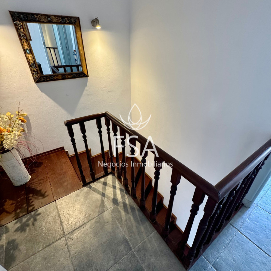 Casa ID.390 - Venta Casa 4 Dormitorios Barbacoa Piscina Península Punta del Este Maldonado G 