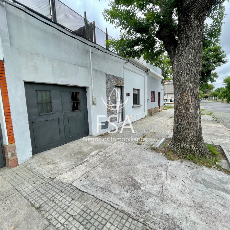 Casa ID.415 - Alquiler Casa 4 Dormitorios Garage Parrillero Jacinto Vera Montevideo St