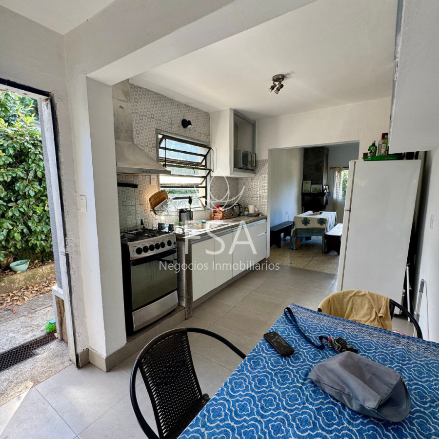 Casa ID.494 - Venta Casa 2 Dormitorios + Monoambiente Con Renta Villa Argentina Parrillero Padrón Unico G