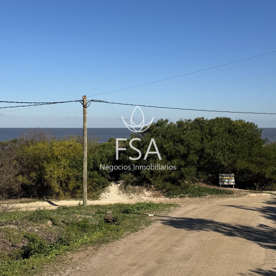 Casa ID.491 - Alquiler Casa 2 Dormitorios Parrillero Amoblada Frente al Mar Balneario Los Titanes Canelones