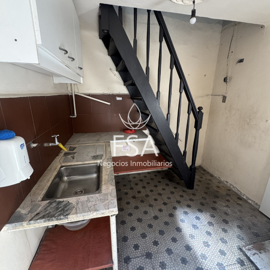 Casa ID.449 - Alquiler Casa  Padron Unico 10 Habitaciones 3 Baños Cordón Montevideo E