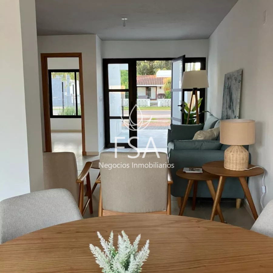 Casa ID.112 - Venta Casa Dúplex 3 Dormitorios 2 Baños Parrillero Shangrila Ciudad de la Costa G