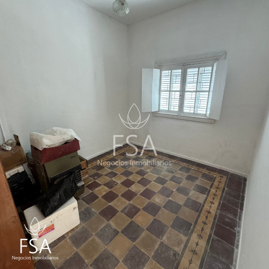 Casa ID.77 - Venta Casa en PH 2 Dormitorios Al Frente Unión Montevideo E