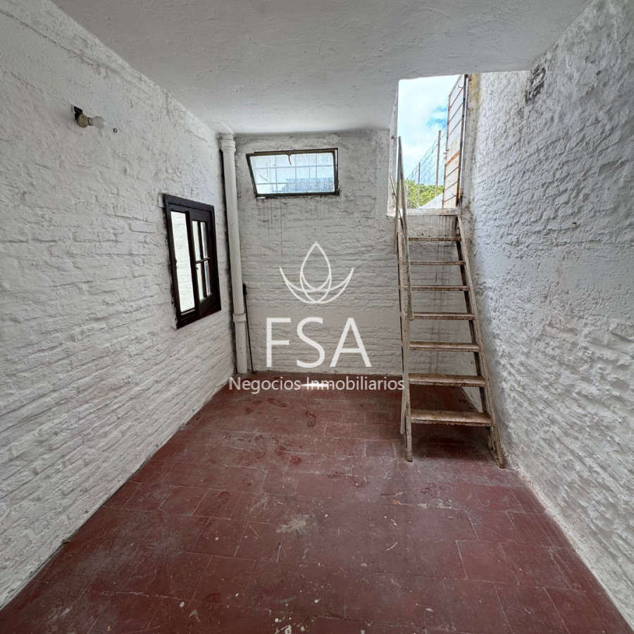 Casa ID.400 - Venta Casa en PH 3+1 Dormitorios Azotea Bella Vista Montevideo E