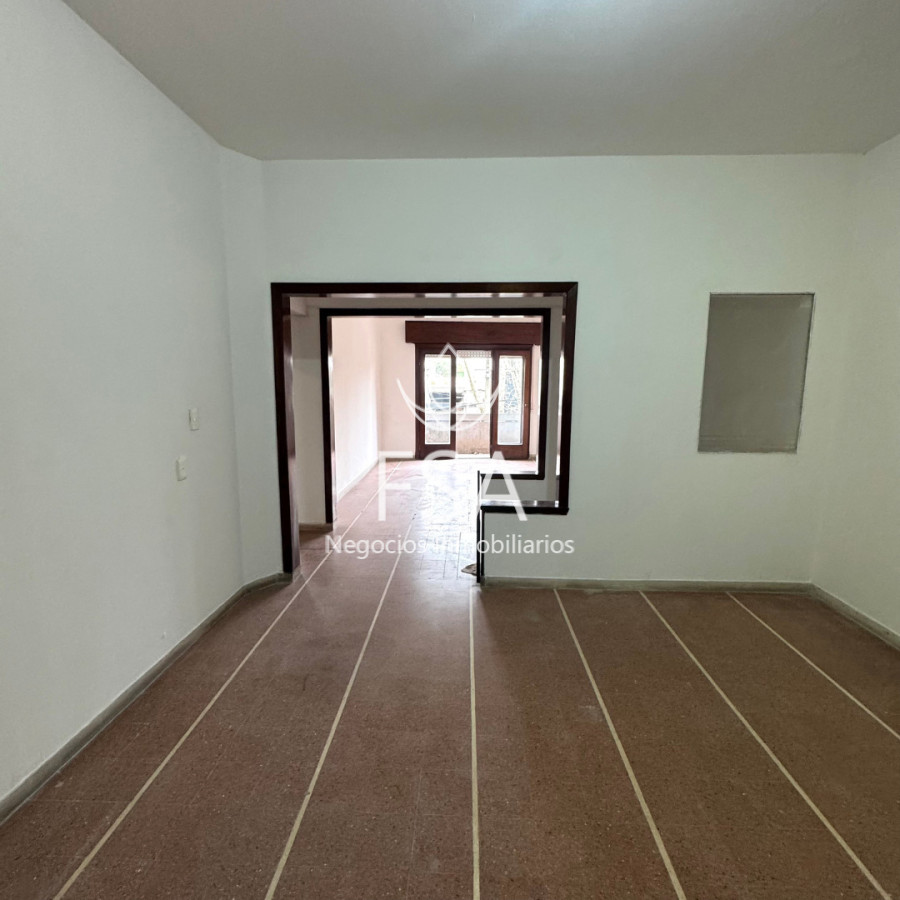 Casa ID.514 - Alquiler Casa 4 Dormitorios 2 baños Patio Estufa Buceo Montevideo E