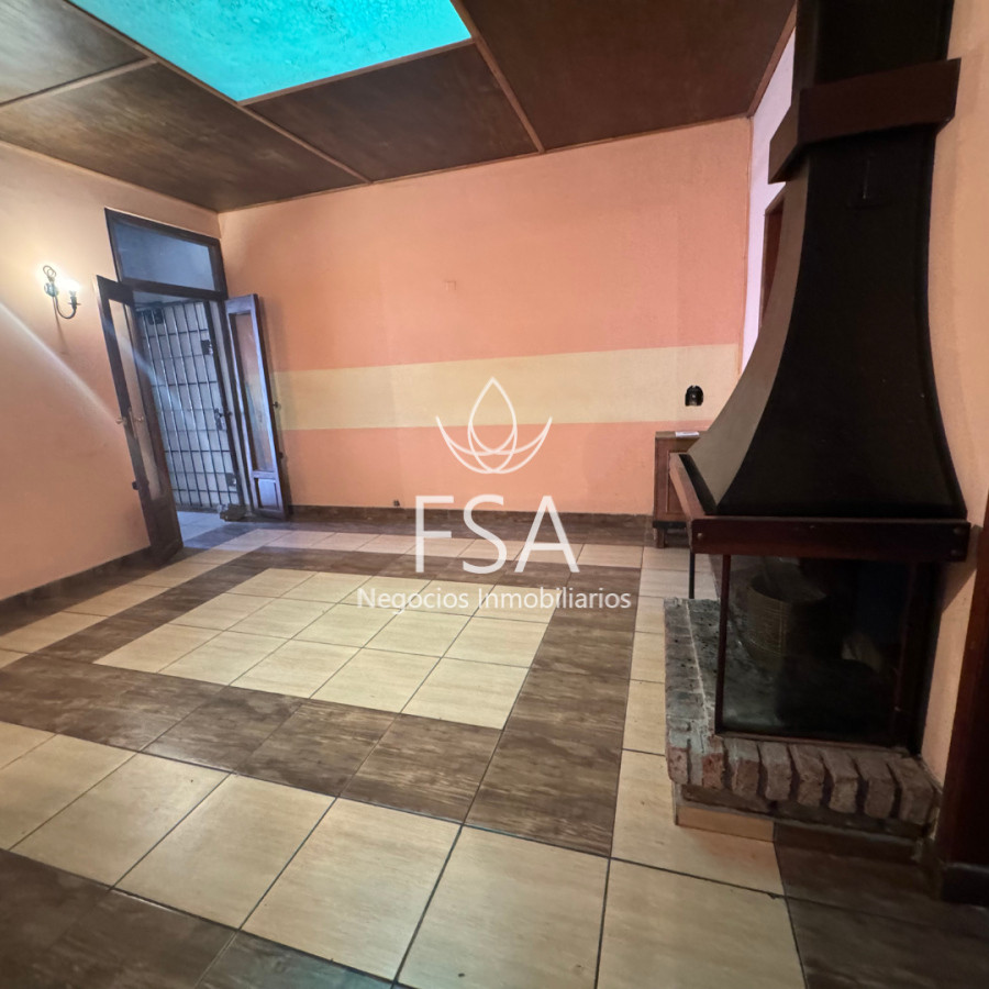 Casa ID.96 - Venta Casa + Local 3 Dormitorios 3 Baños Cordón Montevideo E