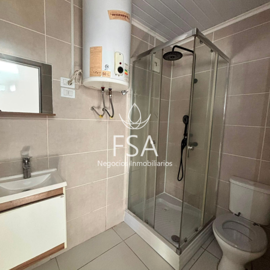 Casa ID.504 - Alquiler Casa contenedor Ingreso para auto Patio privado 1 Dormitorio Pinar Norte FM