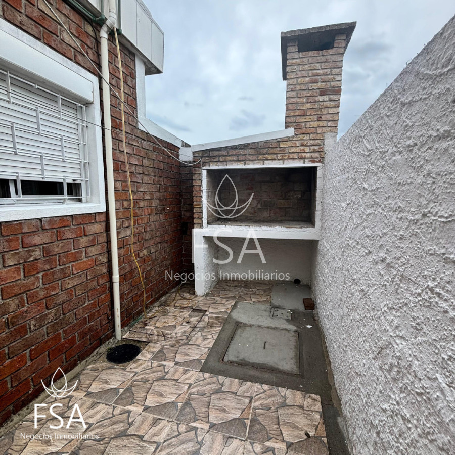 Casa ID.447 - Alquiler Casa de altos 2 Dormitorios Parrillero Cochera Solymar Norte F