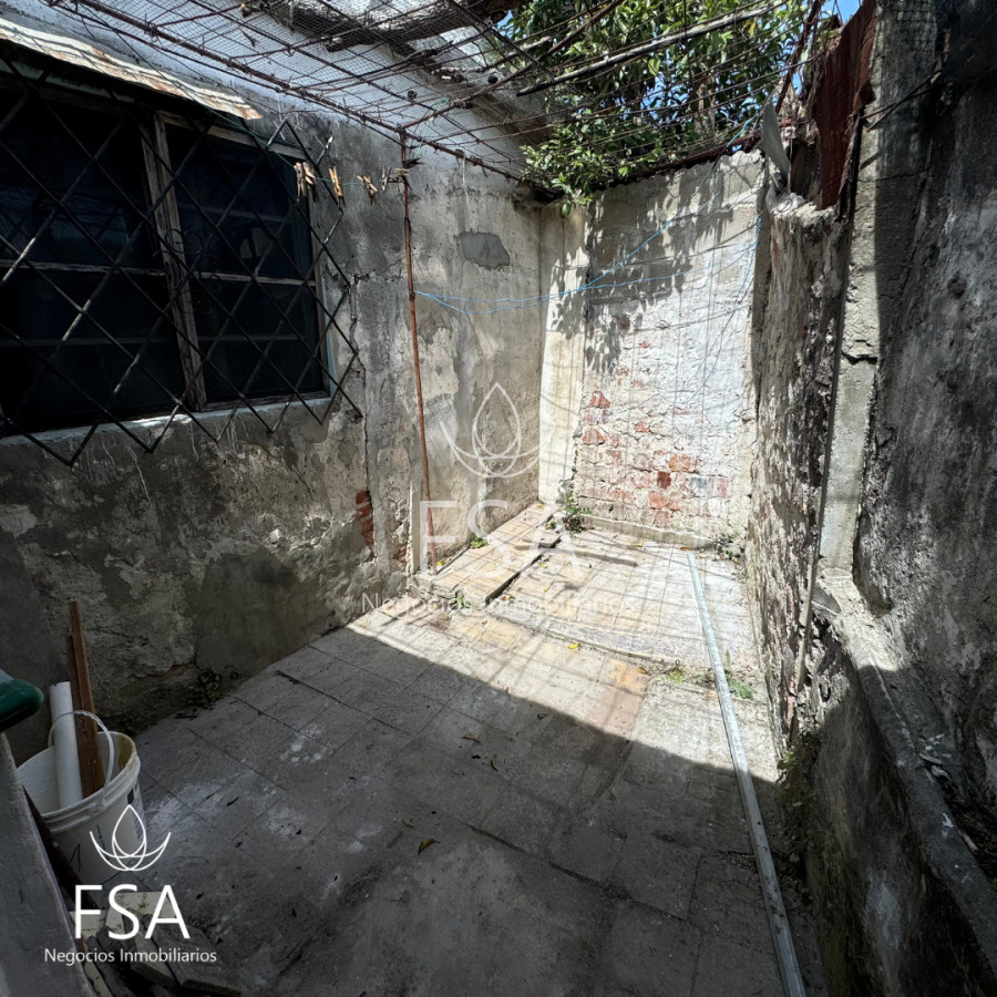 Casa ID.77 - Venta Casa en PH 2 Dormitorios Al Frente Unión Montevideo E