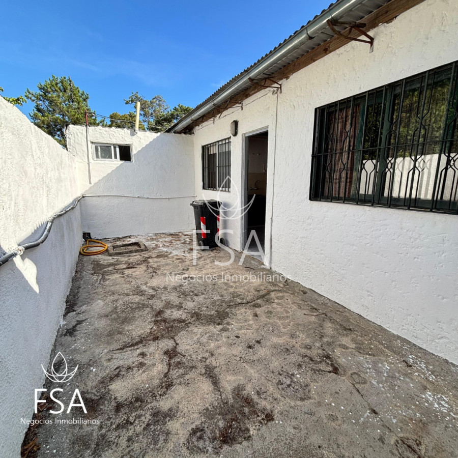 Casa ID.436 - Alquiler Casa en complejo 2 Dormitorios 1 baño Patio Lomas de Solymar Sur F