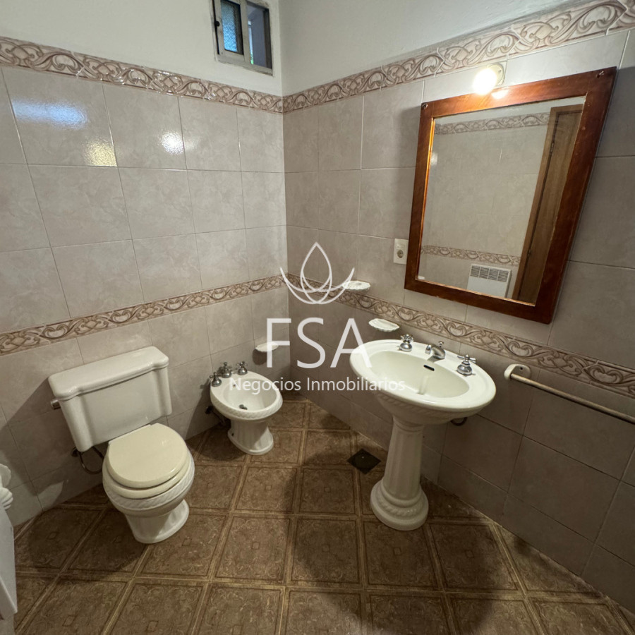 Casa ID.186 - Alquiler Casa 4 Dormitorios 3 baños Parrillero Terreno grande Lagomar Sur Ciudad de la Costa Canelones G