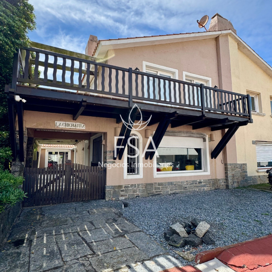 Casa ID.390 - Venta Casa 4 Dormitorios Barbacoa Piscina Península Punta del Este Maldonado G 
