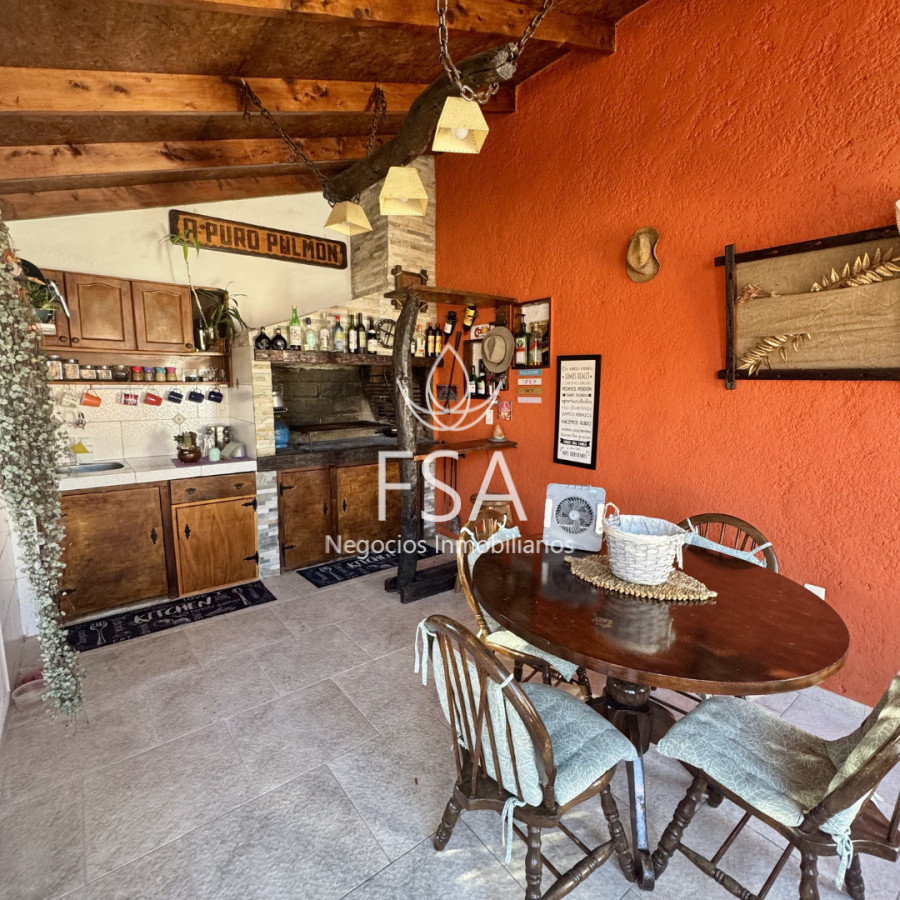 Casa ID.464 - Venta Casa Pronta Para Entrar Dos Dormitorios Barbacoa Garaje La Paz Canelones G