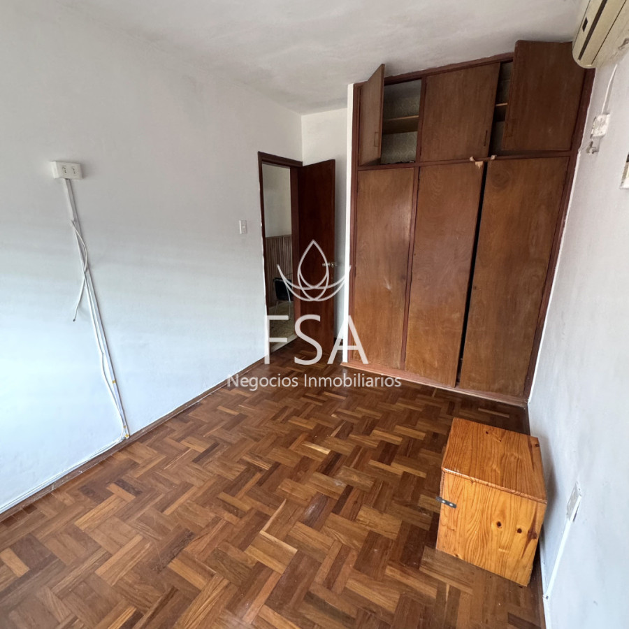Casa ID.506 - Venta Casa + Apartamento 4 Dormitorios Garaje Ituzaingó Montevideo E