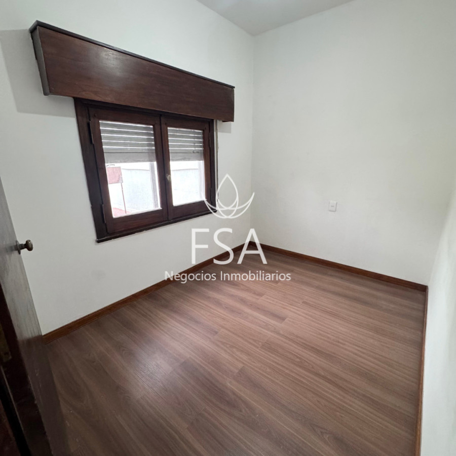 Casa ID.514 - Alquiler Casa 4 Dormitorios 2 baños Patio Estufa Buceo Montevideo E