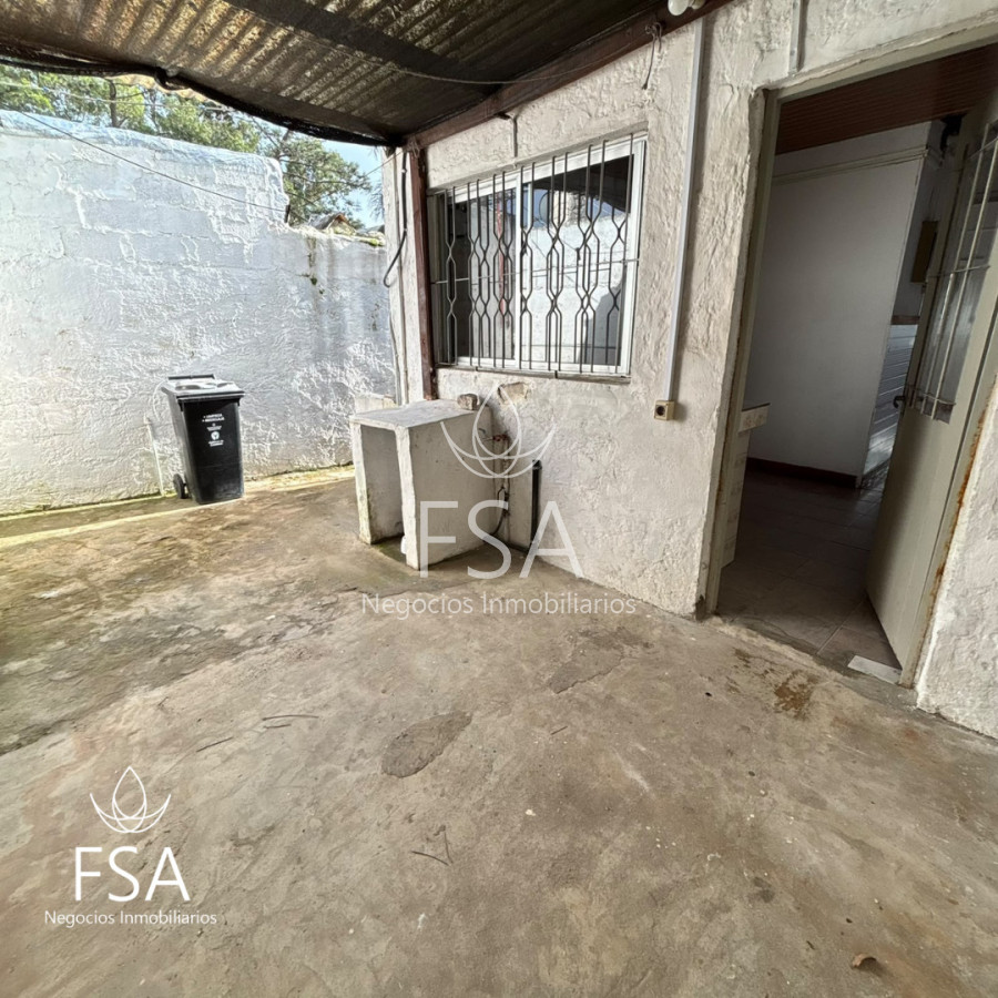 Casa ID.518 - Alquiler Casa en complejo 1 Dormitorio 1 baño Patio Lomas de Solymar Sur F