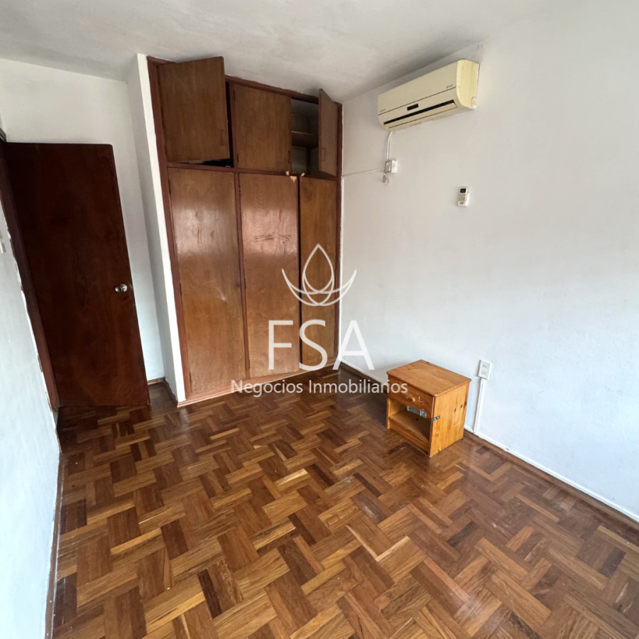 Casa ID.506 - Venta Casa + Apartamento 4 Dormitorios Garaje Ituzaingó Montevideo E