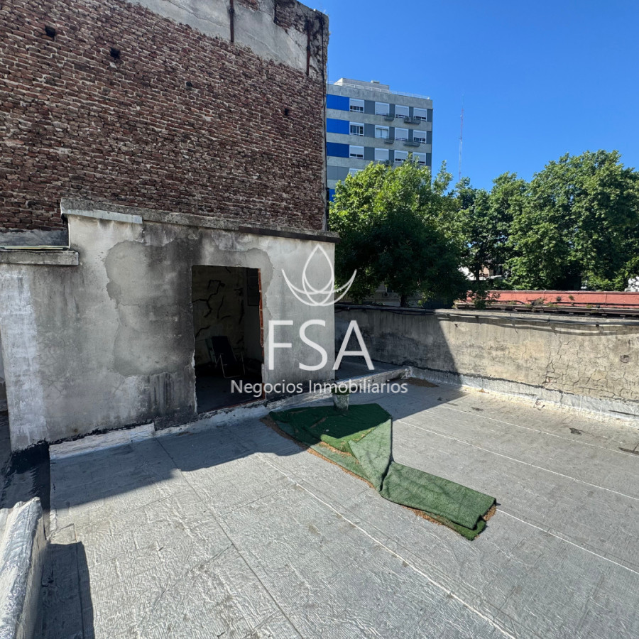 Casa ID.96 - Venta Casa + Local 3 Dormitorios 3 Baños Cordón Montevideo E