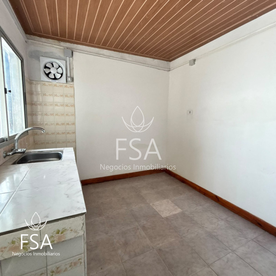 Casa ID.518 - Alquiler Casa en complejo 1 Dormitorio 1 baño Patio Lomas de Solymar Sur F
